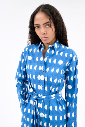 Graphical Dots Kleid, Vitriol Blue from ODEEH 